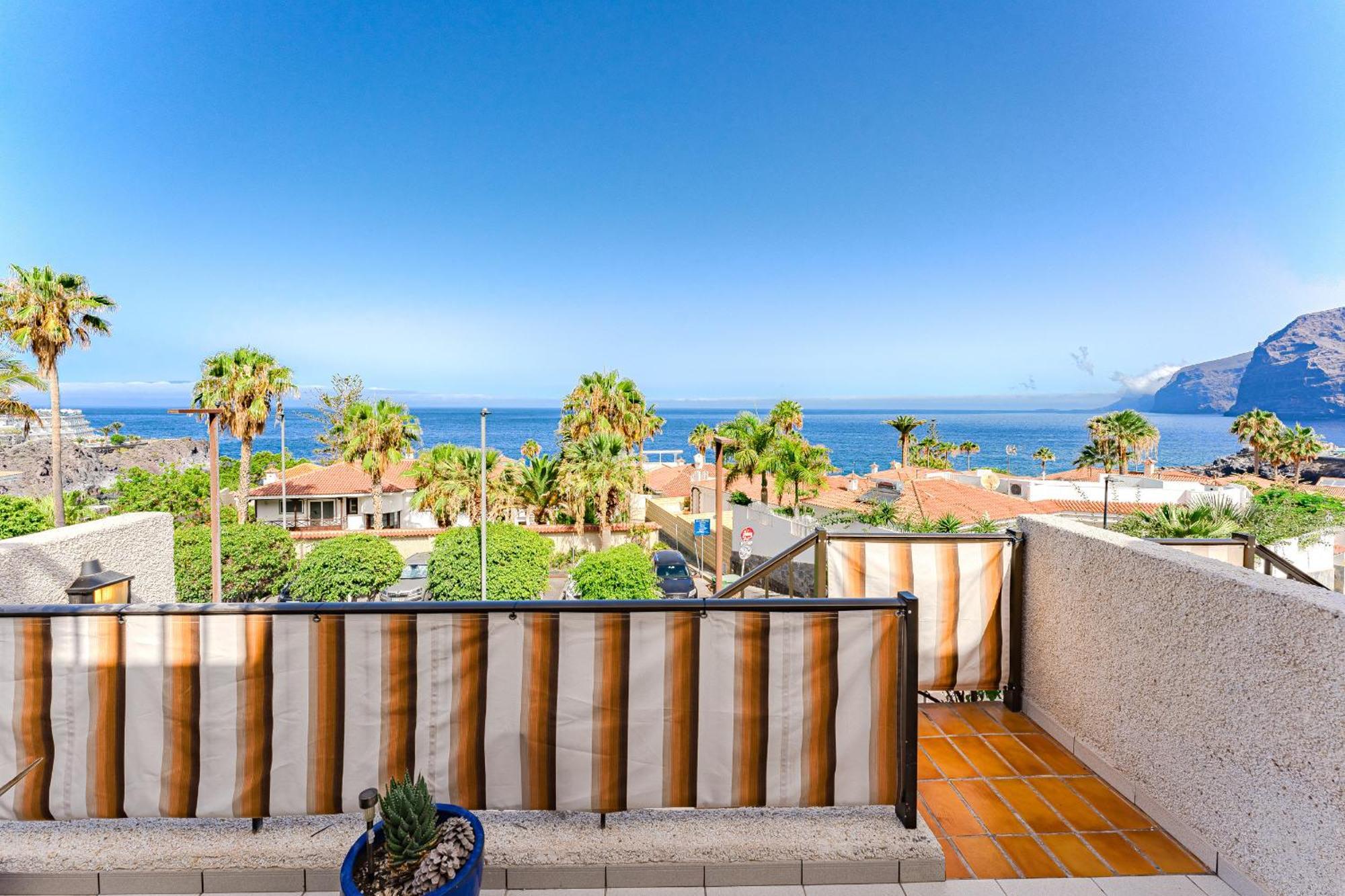 Sea View Apartment Deja Blue - Los Gigantes Пуэрто-де-Сантьяго Экстерьер фото